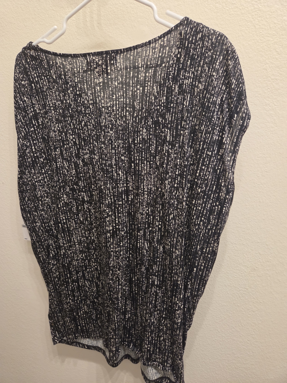 Michael Kors Black and White Twist V-Neck Blouse - Picture 2 of 5